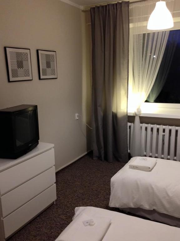 Hotel Pod Debem Ζιελόνα Γκόρα Εξωτερικό φωτογραφία