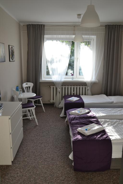 Hotel Pod Debem Ζιελόνα Γκόρα Εξωτερικό φωτογραφία