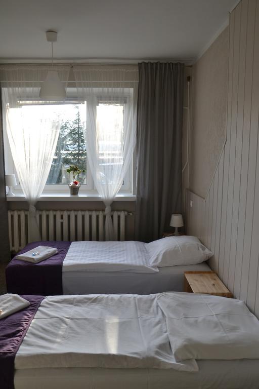 Hotel Pod Debem Ζιελόνα Γκόρα Εξωτερικό φωτογραφία